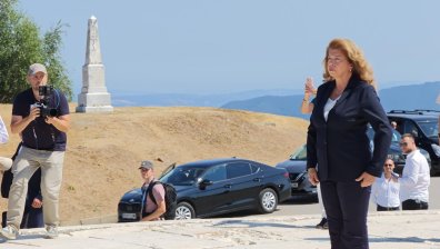 Йотова: Реч на омразата към българите в Северна Македония, но ние ще пазим правата им