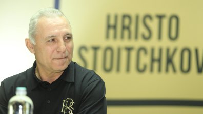 Христо Стоичков дари акциите си в ЦСКА на мажоритарния собственик на клуба