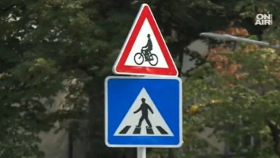 Микробус блъсна и уби 76-годишна жена на пешеходна пътека