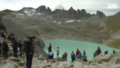 Екоактивисти "погребаха" известен швейцарски ледник