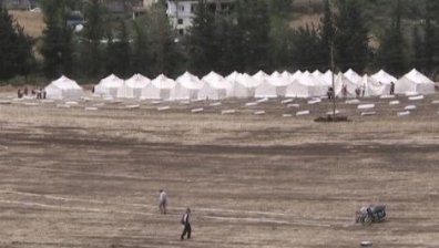Сирийските бежанци към Турция достигнаха 6 хиляди души