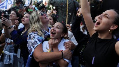 Неописуемо щастие в Израел след освобождаването на заложниците (СНИМКИ)