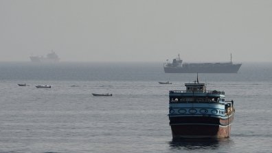 Иран отрече твърденията за фиксирани транзитни такси в Ормузкия проток