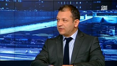 Екстремистките идеи достигат до подрастващи все по-лесно чрез интернет