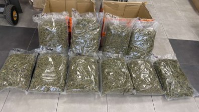 Митничари спипаха над 11 кг марихуана в контейнер за смет