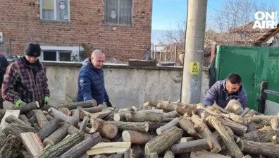 "Добро сърце": Трима мъже от Пазарджик помагат на изпаднали в нужда хора