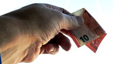 Ето в какъв период ще е възможно да плащаме и с евро, и с лев