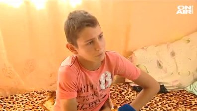 На пътя Боровец-Самоков: Малък стопаджия разказва неверни истории, за да получи пари