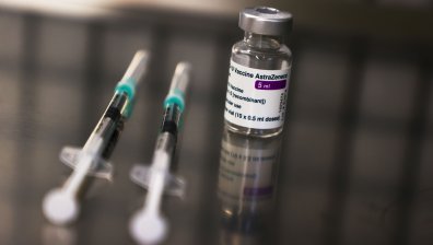 Нидерландия спира ваксината на AstraZeneca за всички възрасти