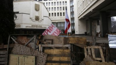 Въоръжени превзеха парламента и правителството в автономен Крим