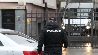 Задържаха трима души в Сливенско за купуване на гласове