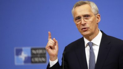 НАТО подсилва разузнаването, ще събира данни от военни и граждански сателити