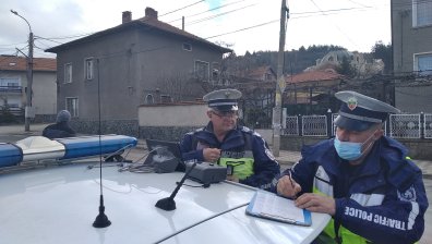 Наряди на "Пътна полиция" влизат в малките населени места