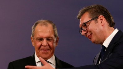 Вучич призна за "усложнения" около визитата на Лавров в Сърбия