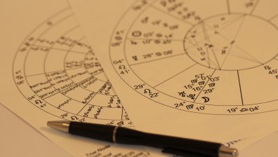 Хороскоп за 27 май: Внимавайте с емоциите, ще ви тласнат в грешна посока