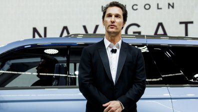 Матю Макконъхи написал автобиографията си без ток в пустинята