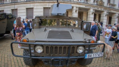 Военна техника в столицата по повод честванията на Деня на Независимостта