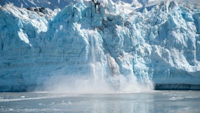 Гигантски айсберг се отчупи от леден шелф в западната част на Антарктида