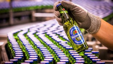 Heineken напуска безвъзвратно Русия, продаде активите си за 1 евро