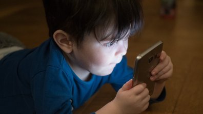 Технологиите влияят негативно на въображението на децата