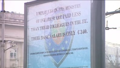 Борисов предлага на полицаите още билборди
