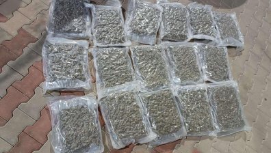 Задържаха двама мъже с 30 кг марихуана в София