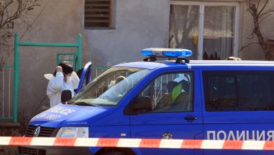 Откриха човешки останки в двор във Великотърновско