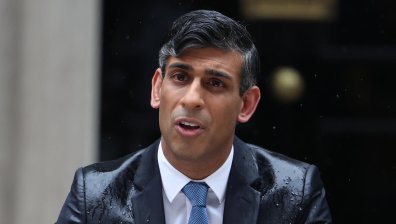 Риши Сунак връща задължителната военна служба във Великобритания