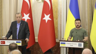 Ердоган обеща на Зеленски хуманитарна помощ за тежката зима в Украйна