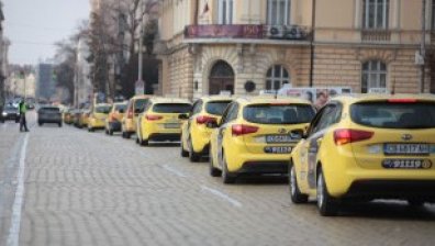 Ново недоволство: Таксиметрови шофьори подготвят протест