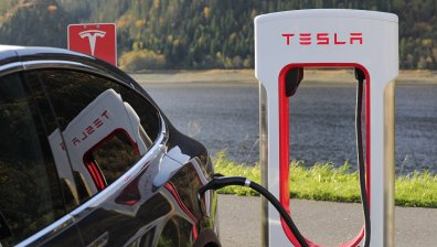 Китай позволи на Tesla да произвежда в страната
