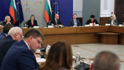 Радев поиска от областните управители бърза реакция при бедствия