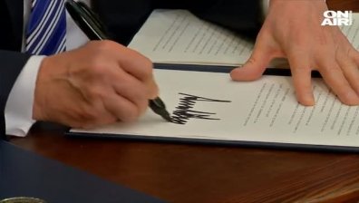 Заканата на Тръмп изпълнена! Наложи нови мита