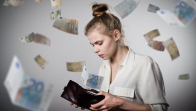 Зодиите, които харчат парите си по-скоро глупаво, отколкото разумно