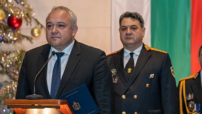 Демерджиев: Изпратихме тежка година, работата на полицаите ни заслужава уважение