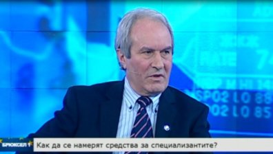 Проф. Гайдарски - можем да задържим медиците или с по-високи заплати, или принудително