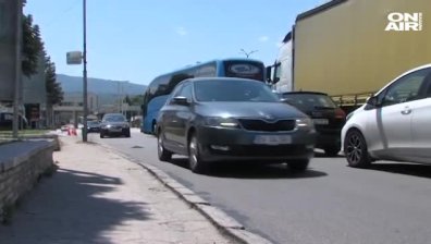 Тежък трафик на "Кулата": "Гранична полиция" отчете 1000 коли на час