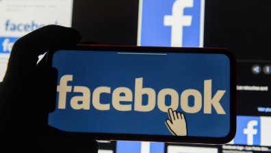 Facebook с 60-секунден рекламен дебют на Super Bowl