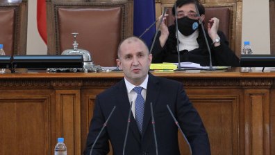 Радев поиска от депутатите промени в Изборния кодекс и настоя: Парламентът е в дълбока криза