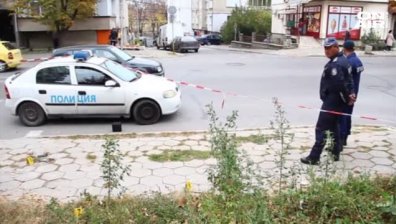 30-годишен мъж нападна със сатър полицейски патрул в Шумен