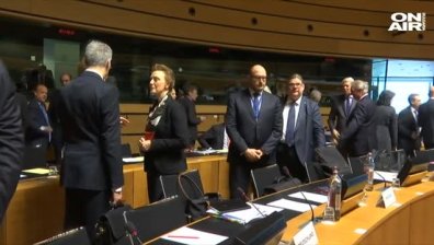 Въздушните удари над Сирия отприщиха вълна от протести
