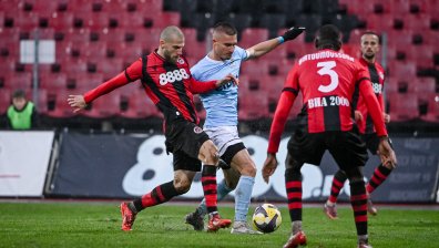 "Локо" (Сф) и "Арда" не се победиха под дъжда в "Надежда"