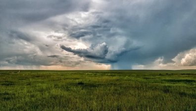 Хладен ден, отново се очакват краткотрайни валежи с гръмотевици