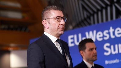 Мицкоски: Няма да правим компромиси с идентичността заради натиск от ЕС и България