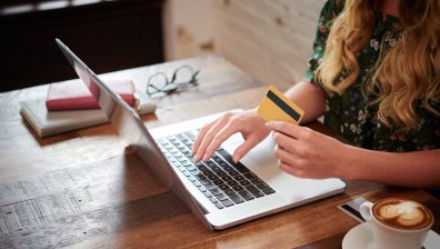 Пазаруване с AI: как ChatGPT и ботовете променят онлайн търговията