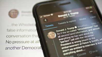 Twitter използва новия си етикет "манипулирана медия" за ретуит на Тръмп