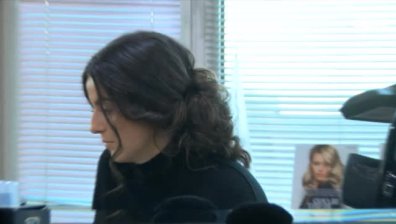 Сестрата на Божинов дари косата си на онкоболни