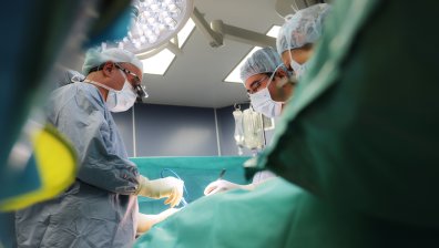 Двама мъже ослепяха с едното око заради пиратки, в ИСУЛ спасиха пребит до кома