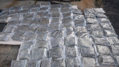 Удар за 800 000 лв. в Перник - вместо месо, в камион намериха 80 кг марихуана