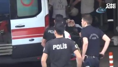 Трима души загинаха при стрелба срещу управляващата партия в Турция